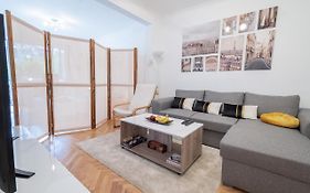 Vivid Condo By Ndk And Vitosha Blvd With Free Secured Parking And Ac